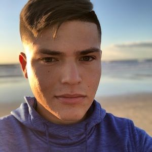 Meet your Posher, Eduardo